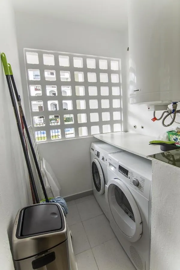 דירות מנילבה 2054-Amazing Apt On Beach
